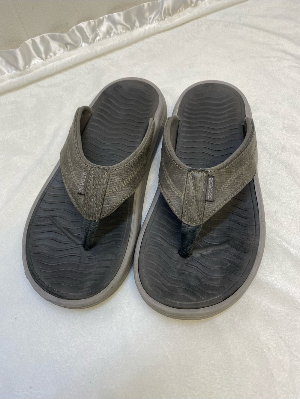 George Men's Atlantic II Cushion Flip-Flops size 11 gray